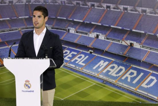 非洲杯对抗激烈精彩不断（非洲杯鏖战正酣，精彩连连）