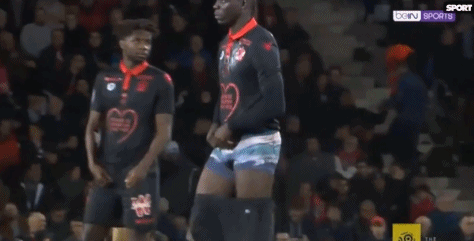 中超比赛回放：北京国安2-1战胜广州队,