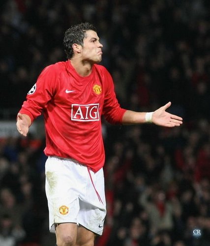 切马：比起布斯克茨，我觉得自己更像罗德里（切马：与其说像布斯克茨，不如说更像罗德里）