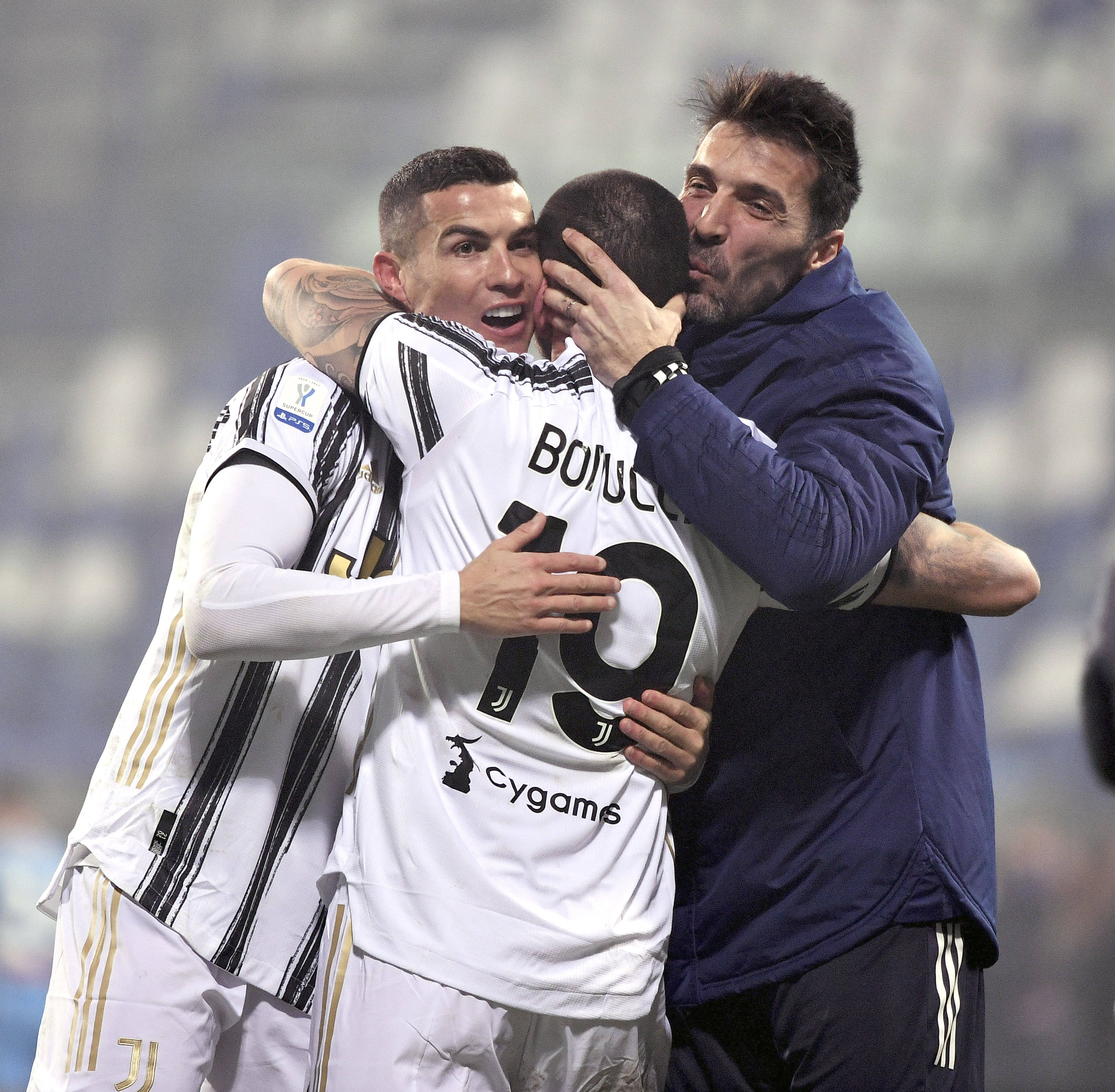 欧冠积分榜分析：小组晋级形势紧张,（欧冠积分盘点：小组出线竞争白热化）