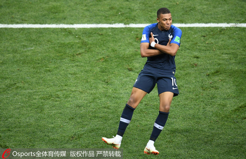 记者：热刺、红军有意红牛球员迪奥曼德，都已和球员团队接触（记者曝：热刺与利物浦相中红牛后卫迪奥曼德，已与其团队接洽）