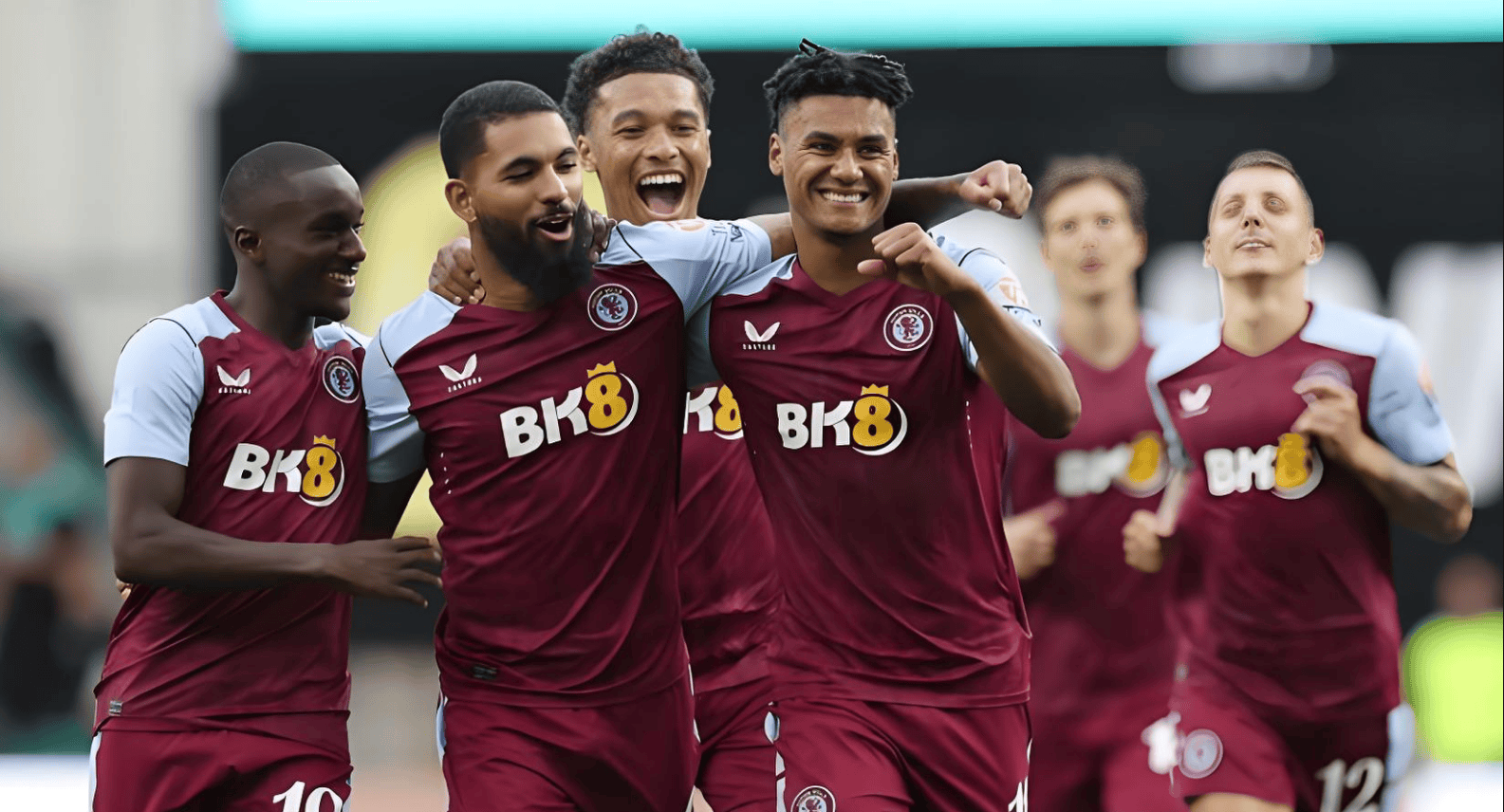 历年中超金靴：武磊34球傲视群雄，法比奥28球独享本赛季金靴（历届中超金靴盘点：武磊34球一骑绝尘，法比奥28球问鼎本季金靴）