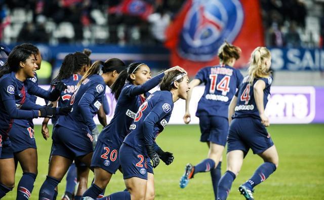 佩雷茨：诺伊尔是有史以来最优秀的门将；我本想成为汉堡首发（佩雷茨：诺伊尔堪称史上最佳门神；本想在汉堡坐稳主力）