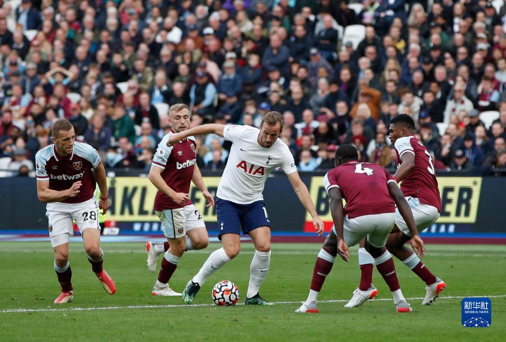 半场：皇马1-2曼城，罗德里戈破门，奥赖利扳平，哈兰德反超（半场战报：皇马1-2落后曼城，罗德里戈先开纪录，奥赖利扳平，哈兰德反超比分）