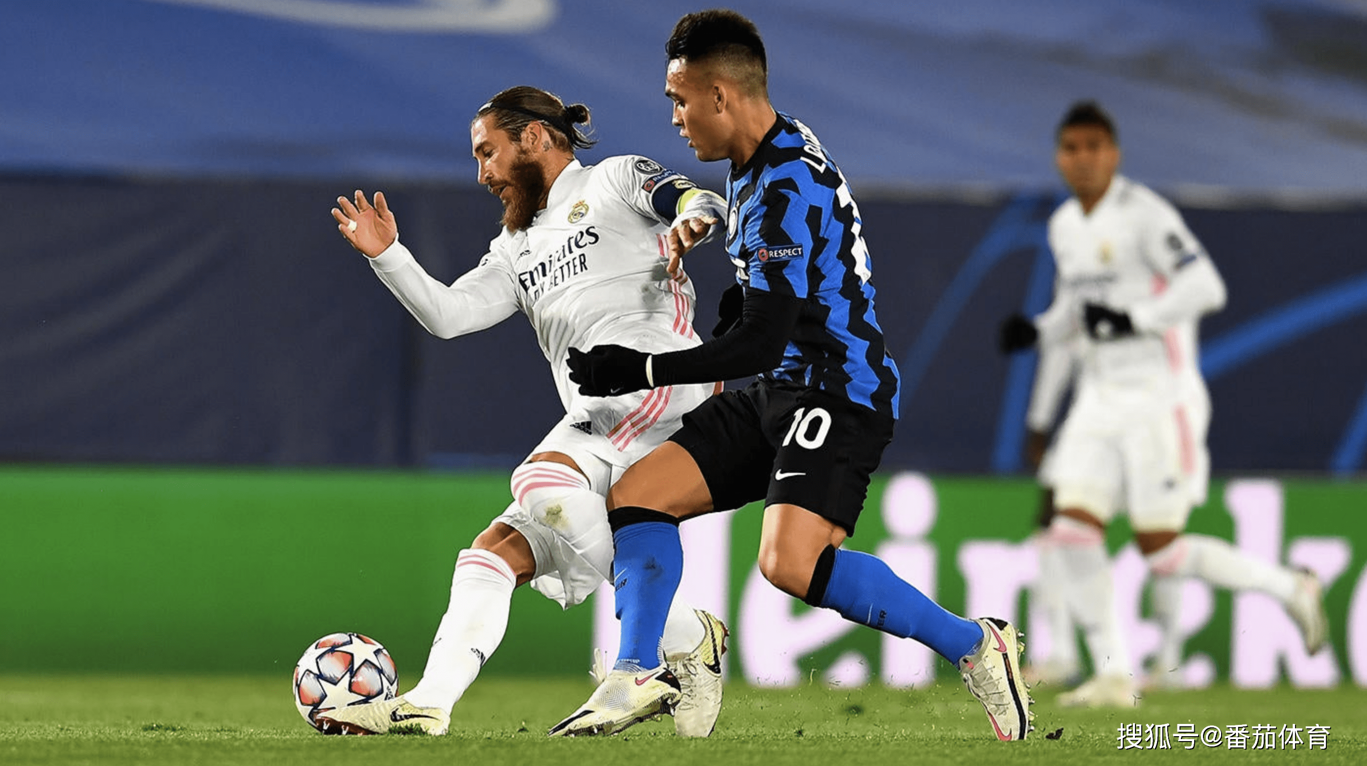 TA评选明年世界杯百大球星：梅西仅第八！C罗高居第25！（TA公布下届世界杯百大球员榜：梅西第8，C罗第25）